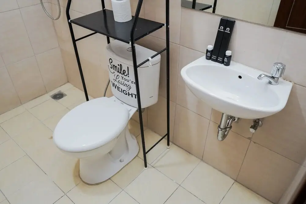 Джакарта: Comfort 2BR Apartment at Vittoria Residence