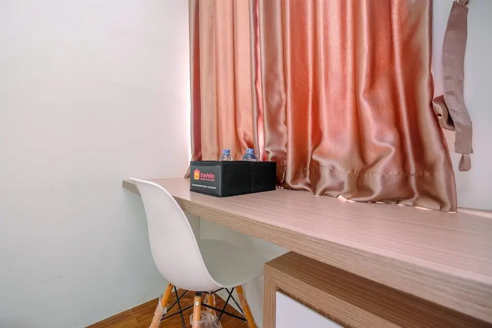 Караванг: Comfy and Homey Studio at Grand Sentraland Karawang Apartment