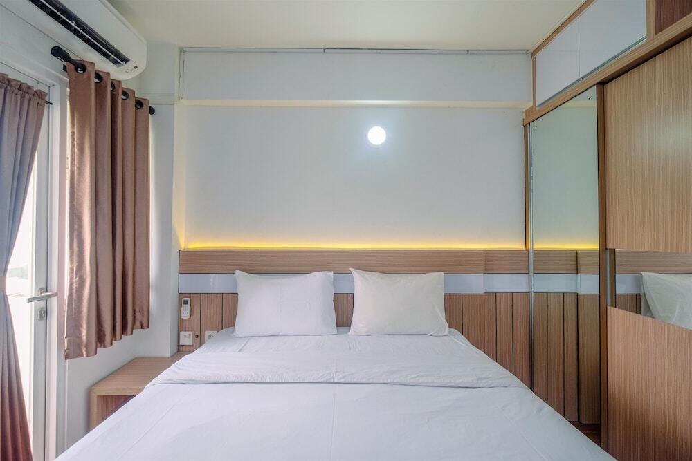 Караванг: Comfy and Homey Studio at Grand Sentraland Karawang Apartment