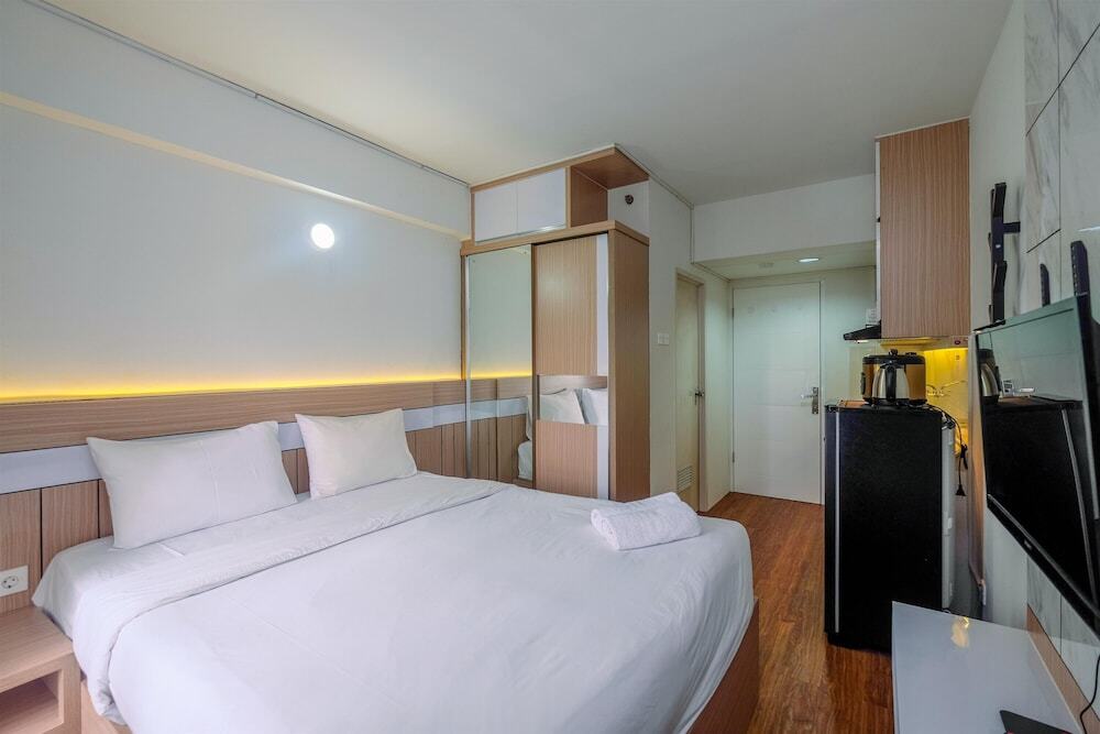 Караванг: Comfy and Homey Studio at Grand Sentraland Karawang Apartment
