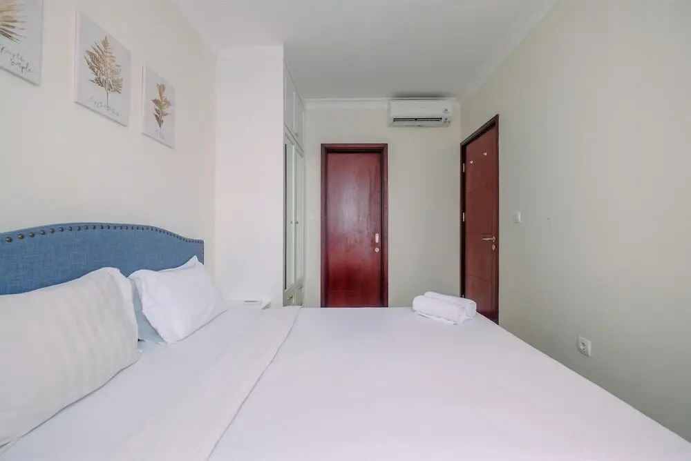 Джакарта: Comfy 1BR with City View at Permata Hijau Suites Apartment
