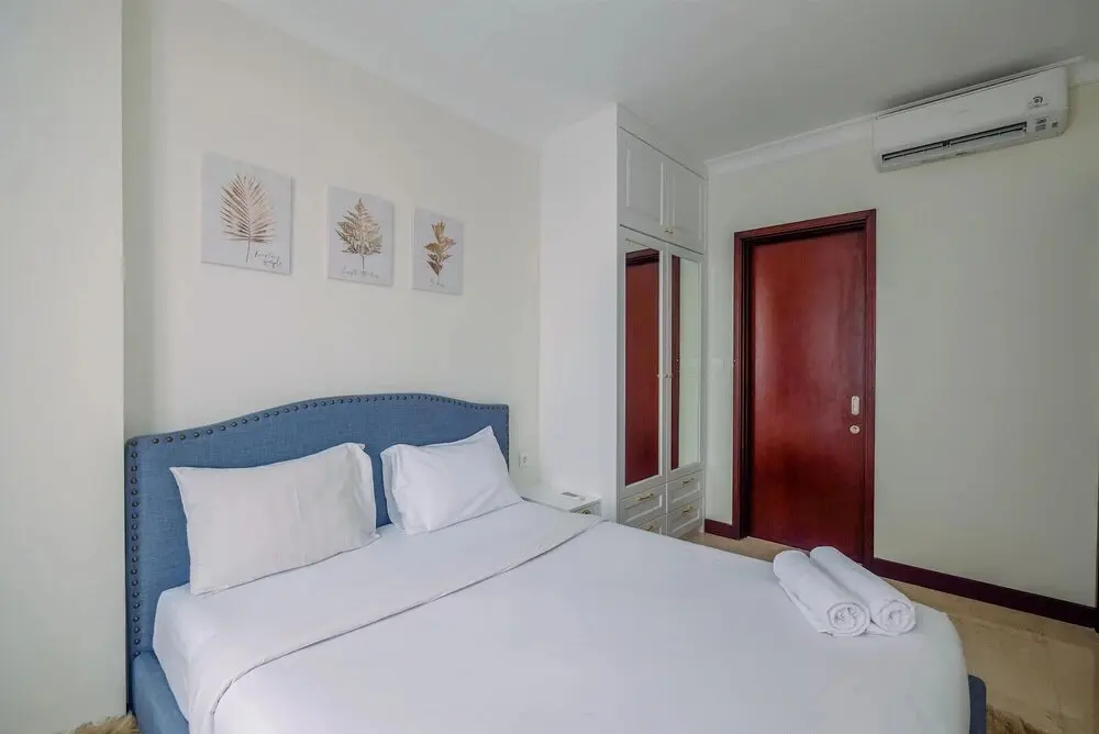 Джакарта: Comfy 1BR with City View at Permata Hijau Suites Apartment