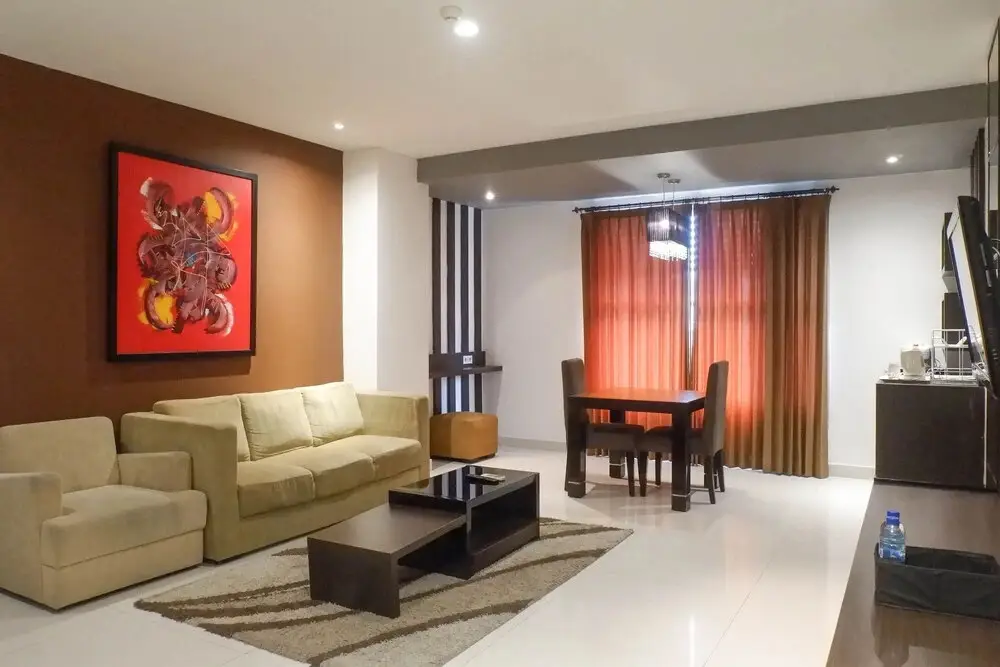Сурабая: Luxurious and Relaxing 1BR Apartment at Prime Royal Residence