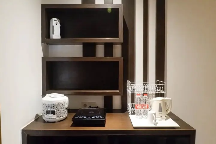 Сурабая: Luxurious and Relaxing 1BR Apartment at Prime Royal Residence