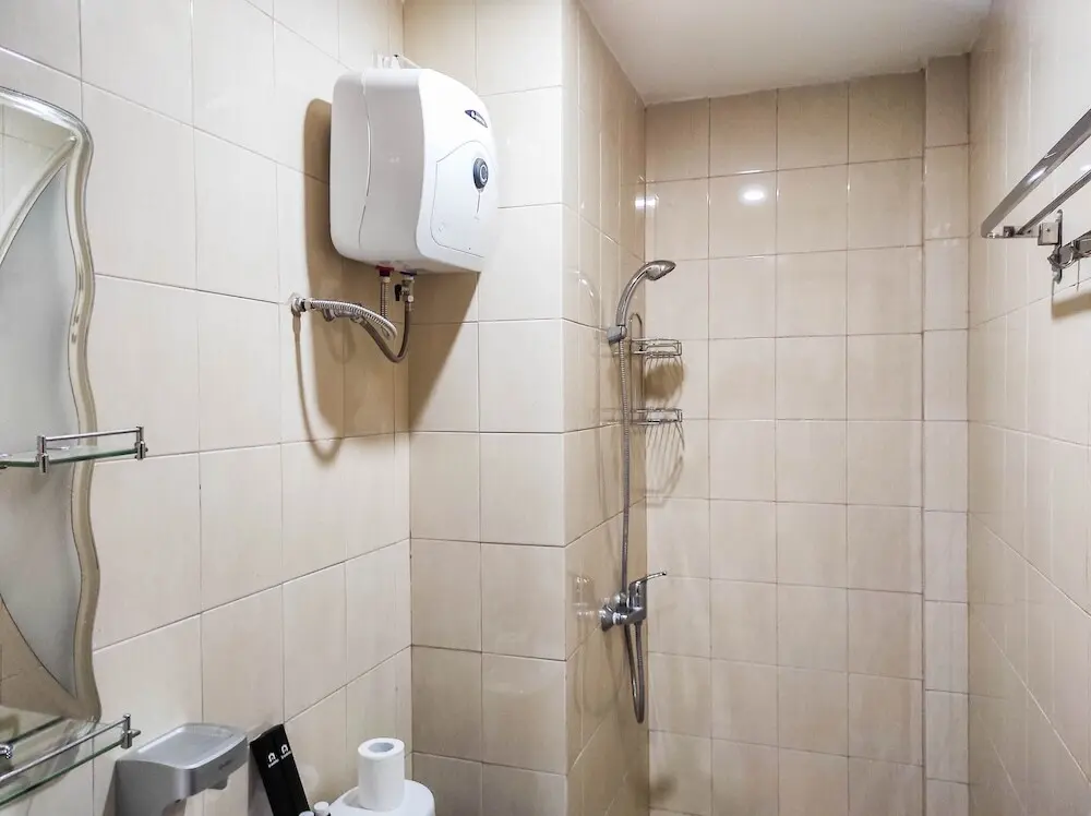 Макассар: Elegant and Modern 2BR at Vida View Apartment