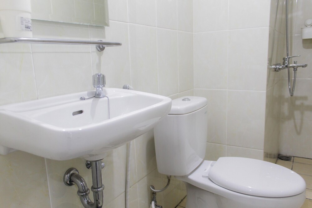 Legok: Modern And Comfort 2Br Apartment At M-Town Residence