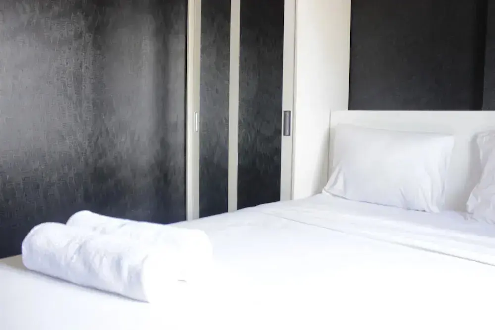Бандунг: Restful 2BR Apartment at The Suites Metro