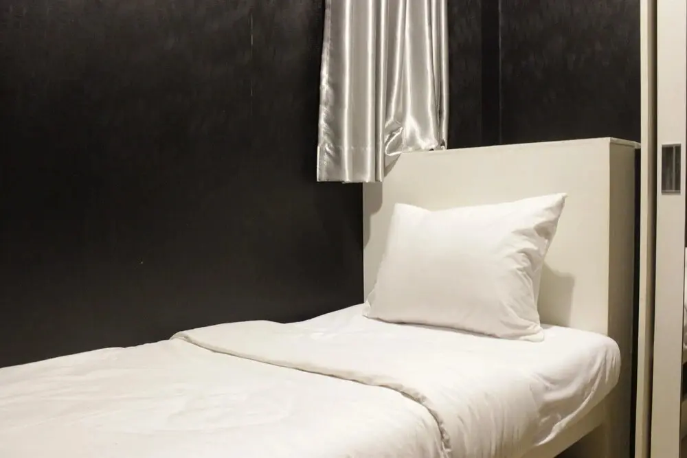 Бандунг: Restful 2BR Apartment at The Suites Metro