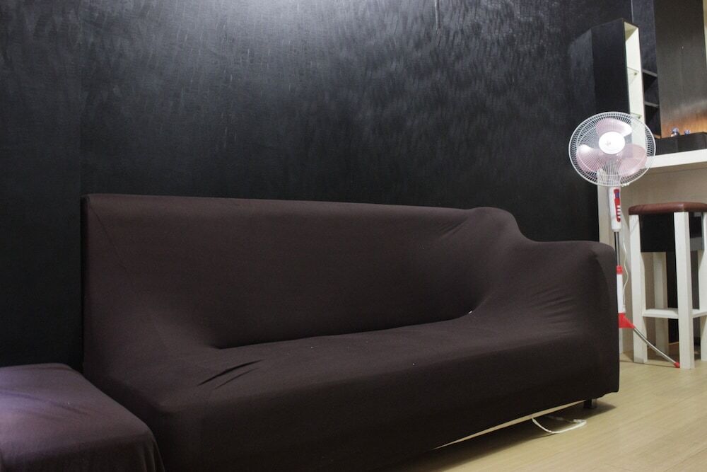 Бандунг: Restful 2BR Apartment at The Suites Metro