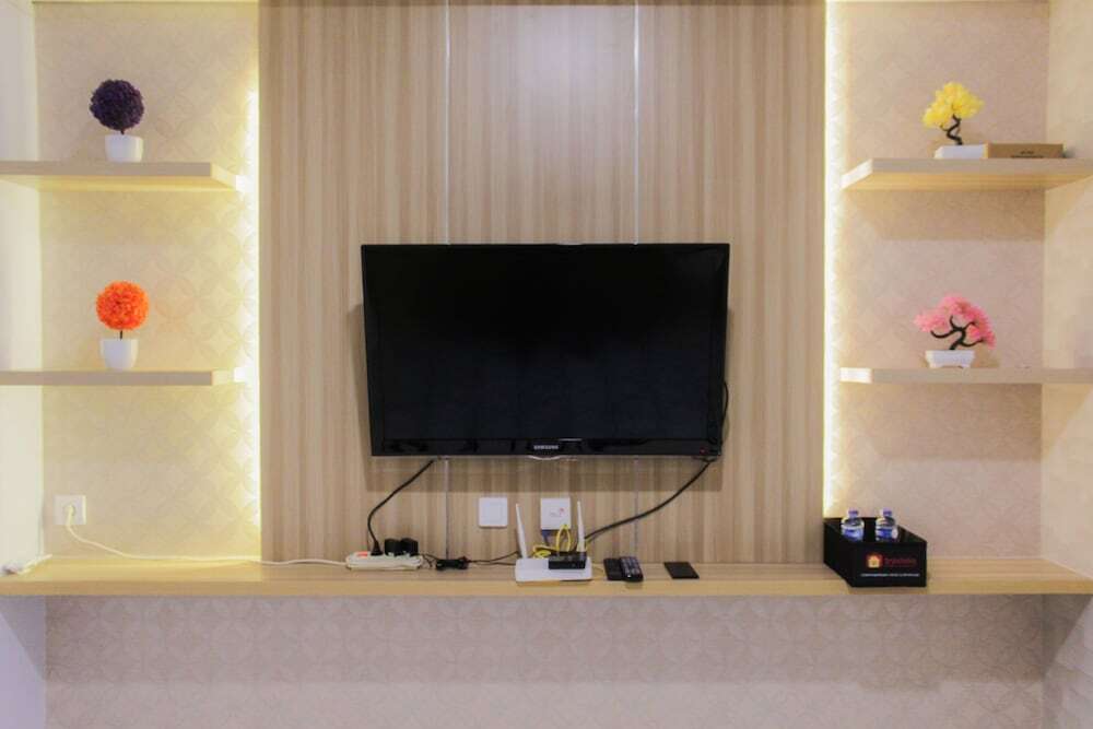 Тангеранг: Comfy Modern 1BR at Skandinavia Apartment
