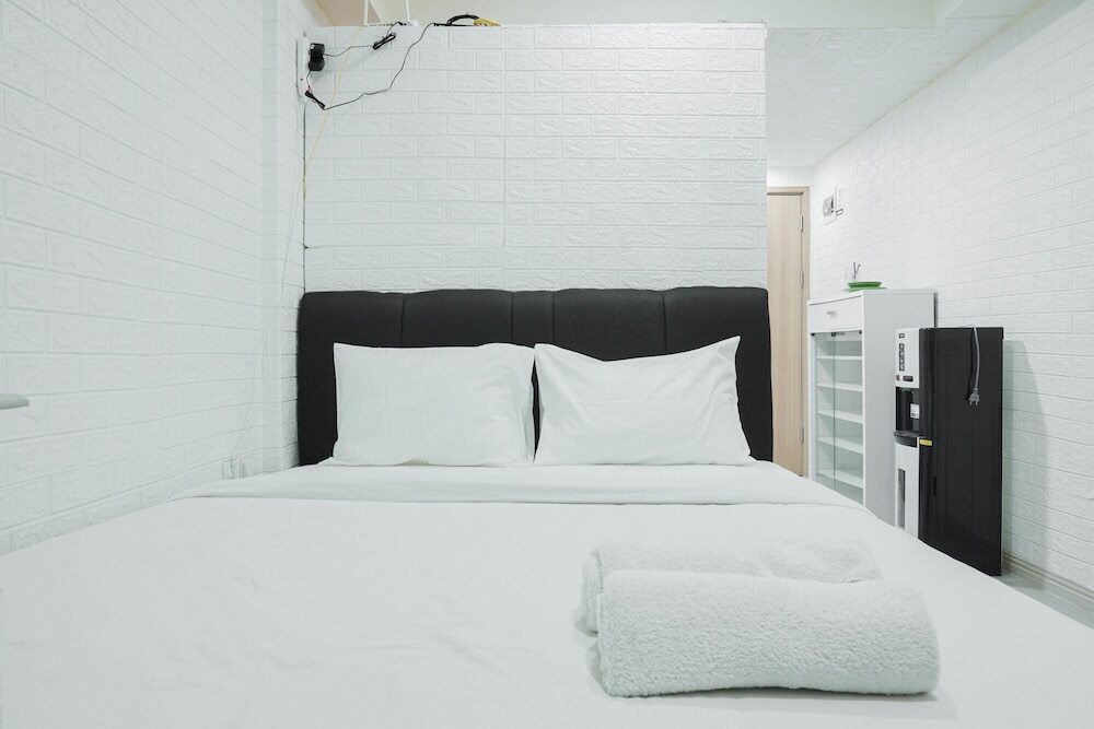 Сибату: Elegant Studio at Meikarta Apartment