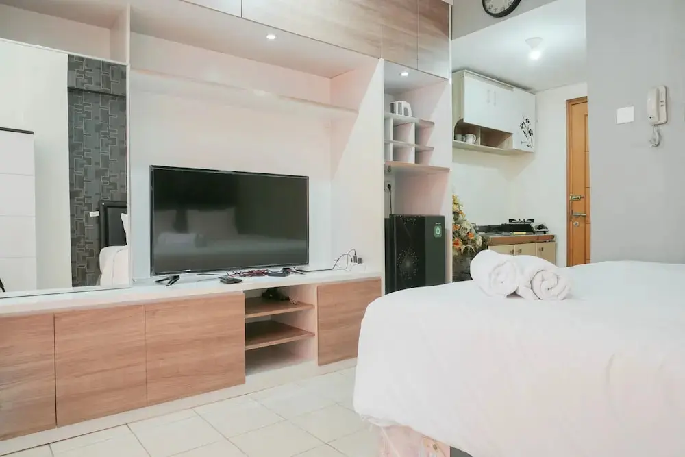 Джакарта: Simply Modern Studio Apartment at Centro City Residence