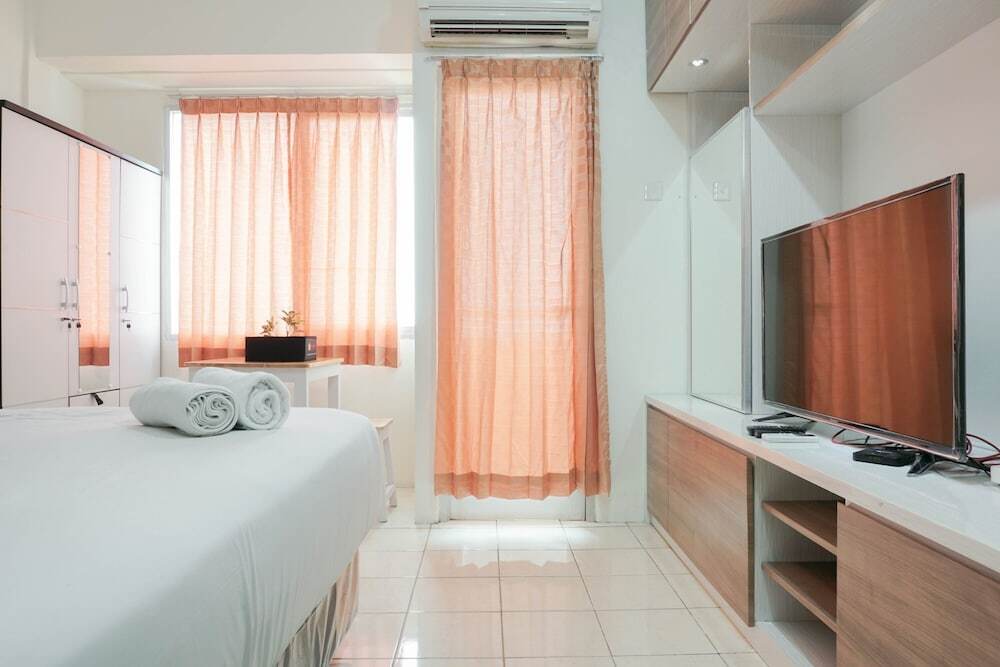 Джакарта: Simply Modern Studio Apartment at Centro City Residence