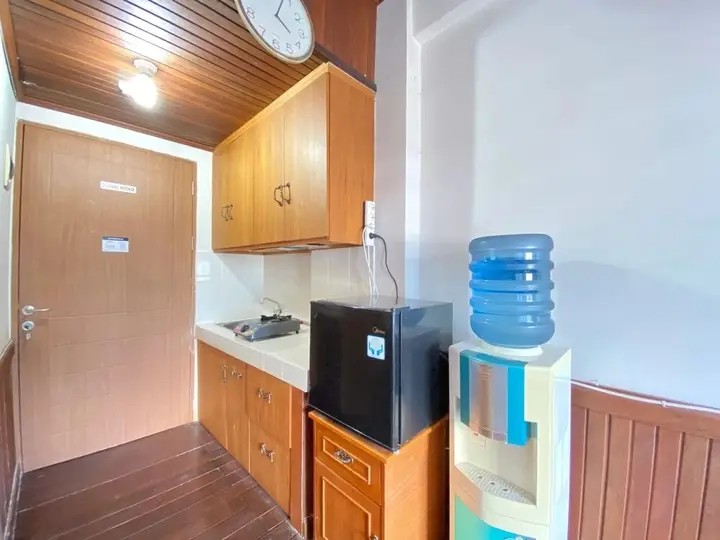 Сумеданг: Cozy & Artistic Studio at Pinewood Jatinangor Apartment
