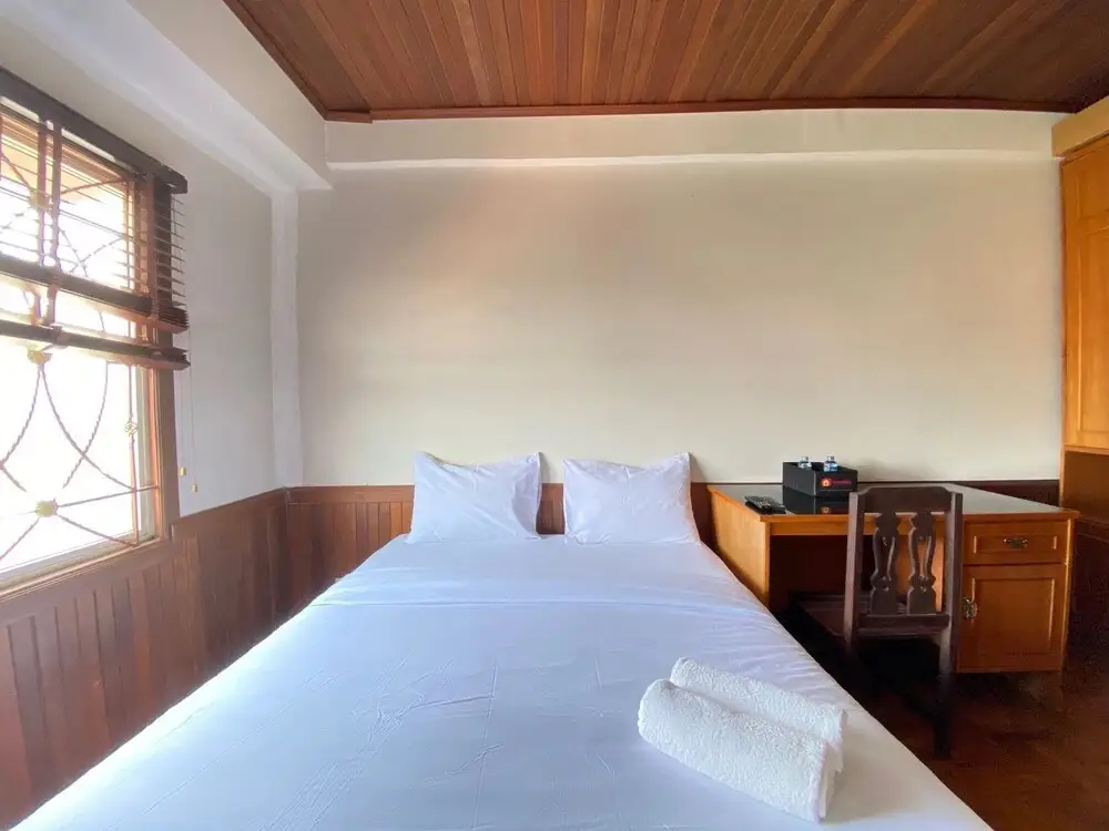 Сумеданг: Cozy & Artistic Studio at Pinewood Jatinangor Apartment