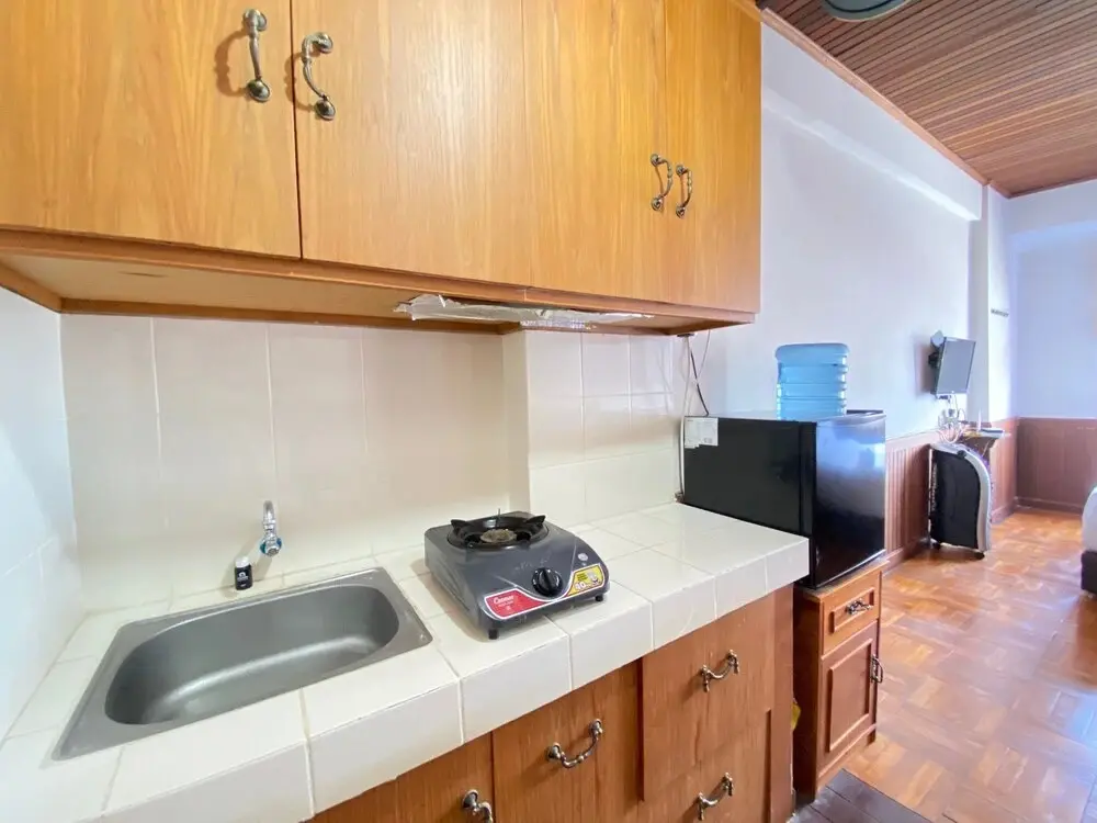 Сумеданг: Cozy & Artistic Studio at Pinewood Jatinangor Apartment