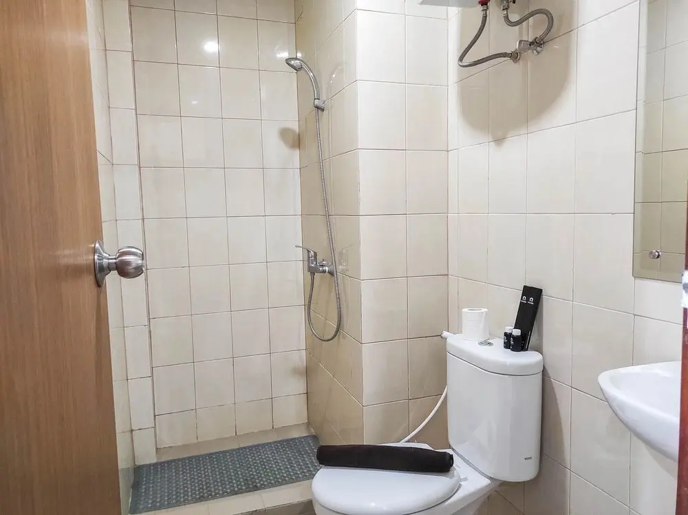 Макассар: Luxurious 1BR at Vida View Makassar Apartment
