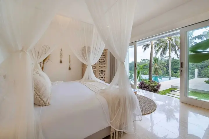 Убуд: Amazing Jungle View Villa, 4 BR, Ubud With Staff