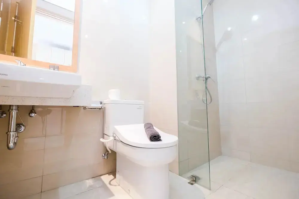 Джакарта: New Furnished And Homey Studio At Sedayu City Suites Apartment