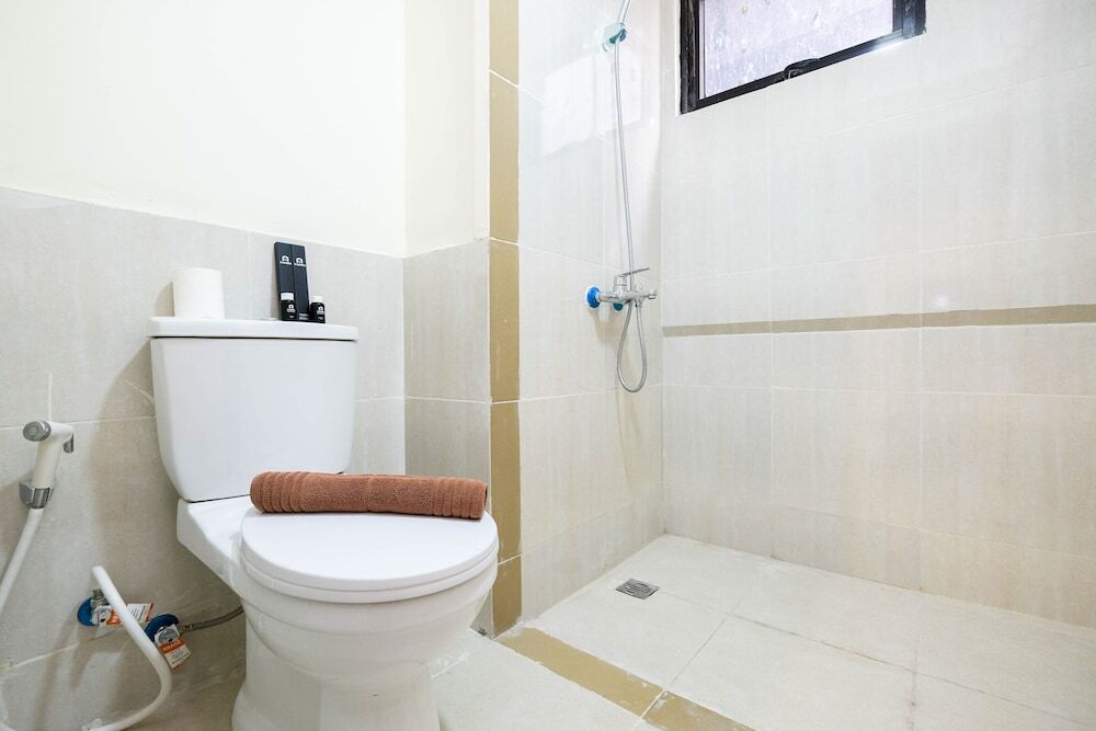 Сибату: Cozy 2Br At Meikarta Apartment