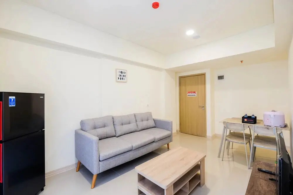 Сибату: Cozy 2Br At Meikarta Apartment