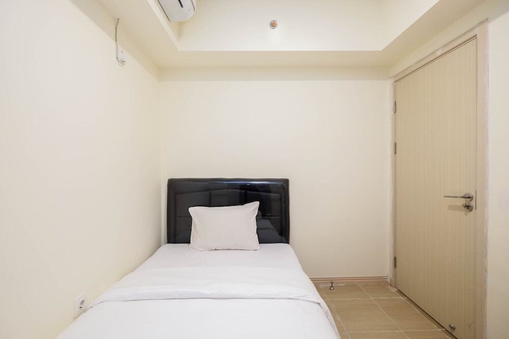 Сибату: Cozy 2Br At Meikarta Apartment