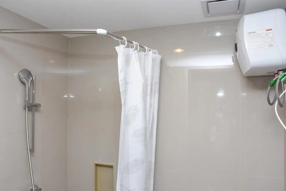 Джакарта: Modern And Comfortable 2Br At The Kensington Royal Suites Apartment