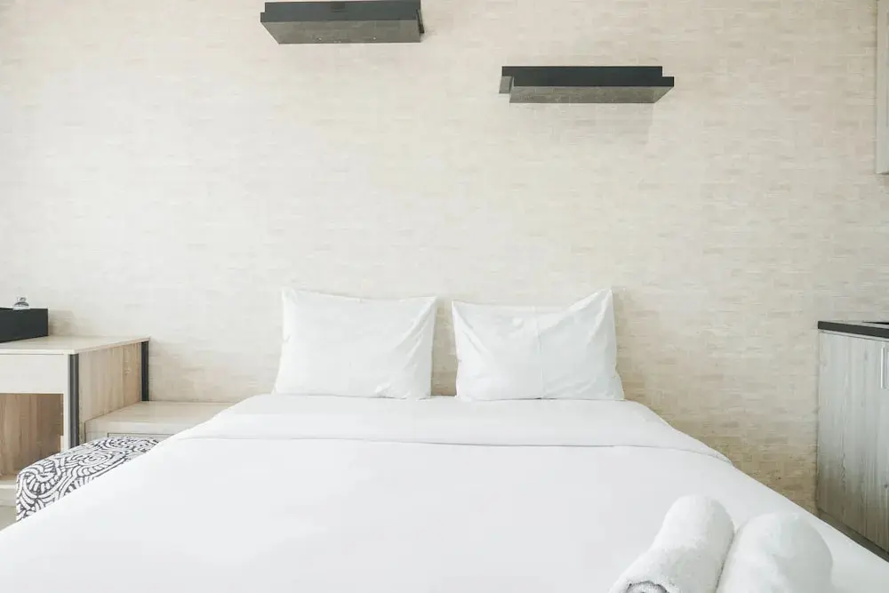 Джакарта: Homey And Relax Studio Apartment At Cervino Village Residence