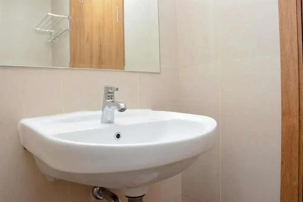 Бекаси: Comfort Studio At Gateway Park Apartment