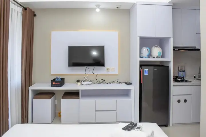 Бекаси: Comfort Studio At Gateway Park Apartment