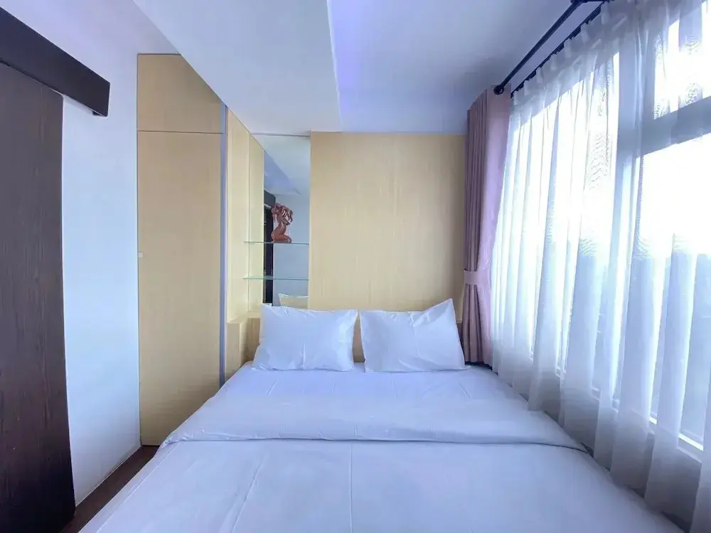 Бандунг: Quite 2Br Apartment Ac In Living Room At The Jarrdin Cihampelas