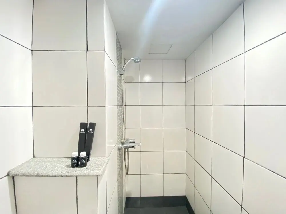 Бандунг: Quite 2Br Apartment Ac In Living Room At The Jarrdin Cihampelas