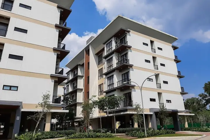 Legok: Contemporary 2Br At Asatti Apartment