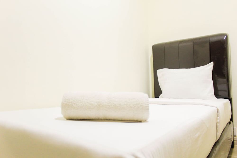 Сибату: Homey And Enjoy 2Br Apartment At Meikarta