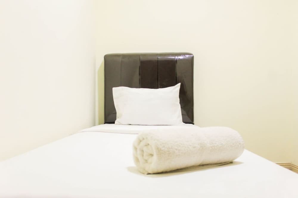 Сибату: Homey And Enjoy 2Br Apartment At Meikarta