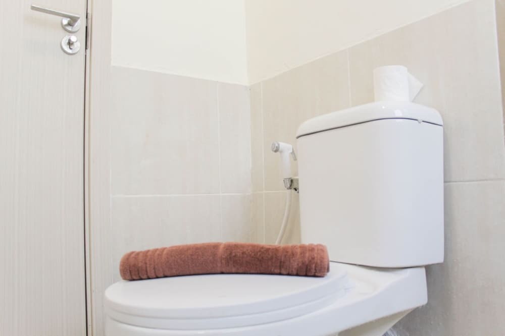 Сибату: Homey And Enjoy 2Br Apartment At Meikarta
