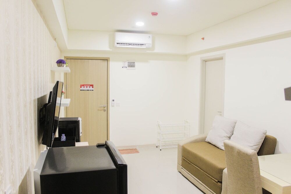 Сибату: Best And Homey 2Br With Sofa Bed At Meikarta Apartment