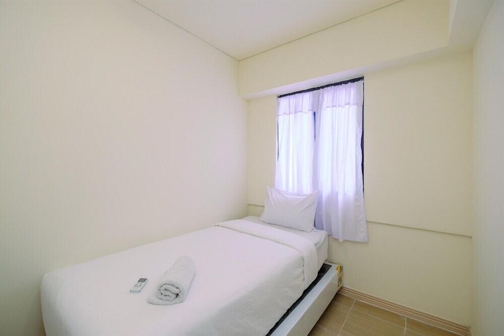 Сибату: Homey And Simple 2Br At Meikarta Apartment