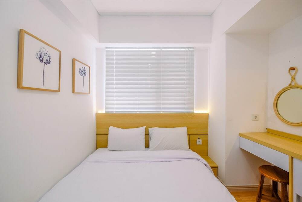Сибату: Comfy And Homey 2Br At Meikarta Apartment