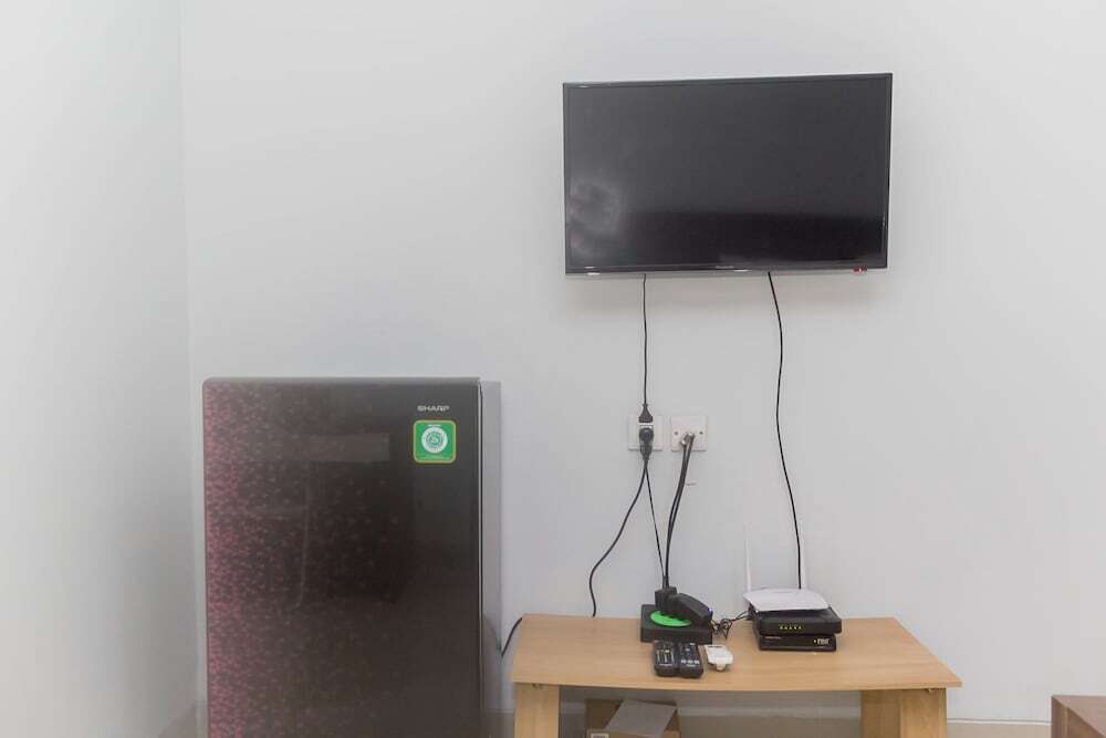 Чикаранг: Homey And Comfort Studio At The Enviro Apartment