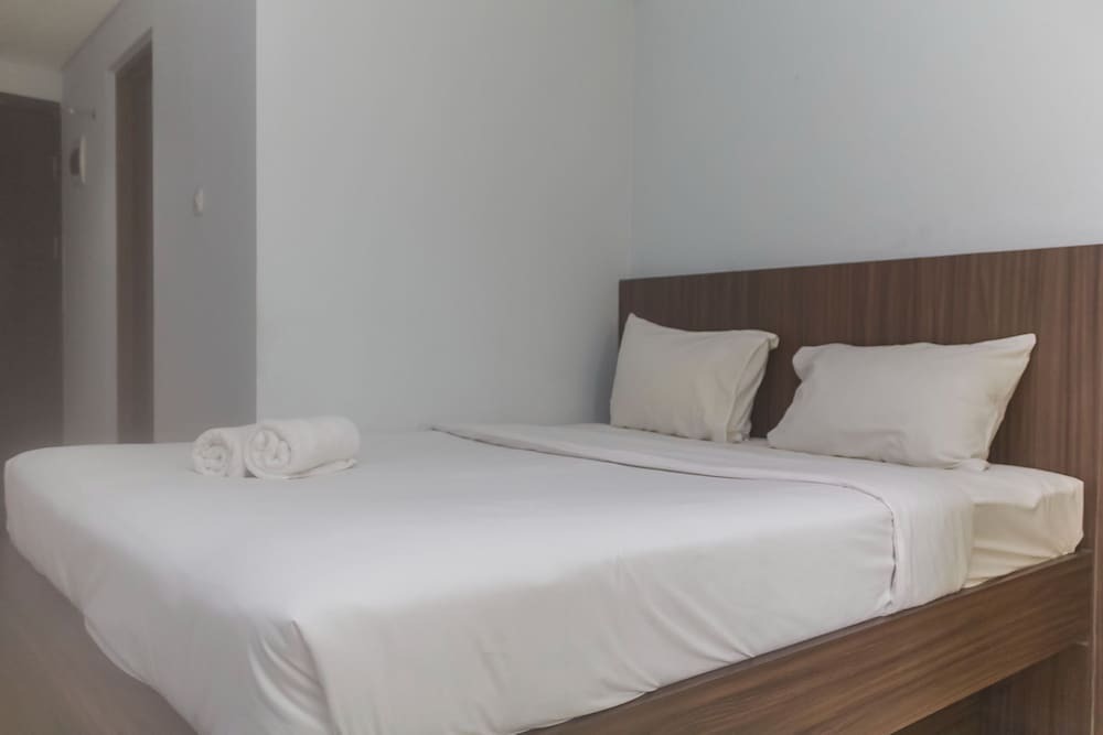 Чикаранг: Homey And Comfort Studio At The Enviro Apartment
