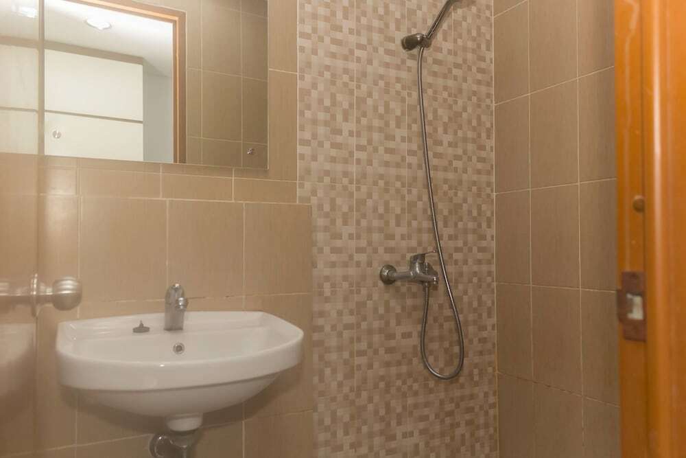 Чикаранг: Homey And Comfort Studio At The Enviro Apartment