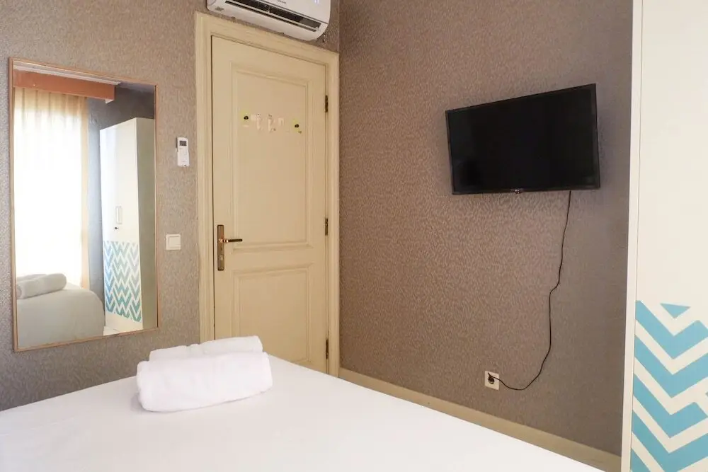Сурабая: Enchanting Spacious 2Br+1 Apartment At Taman Beverly