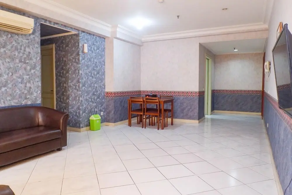 Сурабая: Enchanting Spacious 2Br+1 Apartment At Taman Beverly