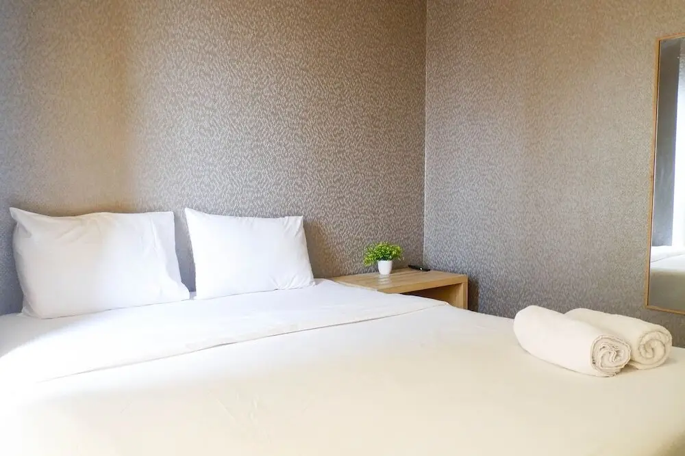 Сурабая: Enchanting Spacious 2Br+1 Apartment At Taman Beverly