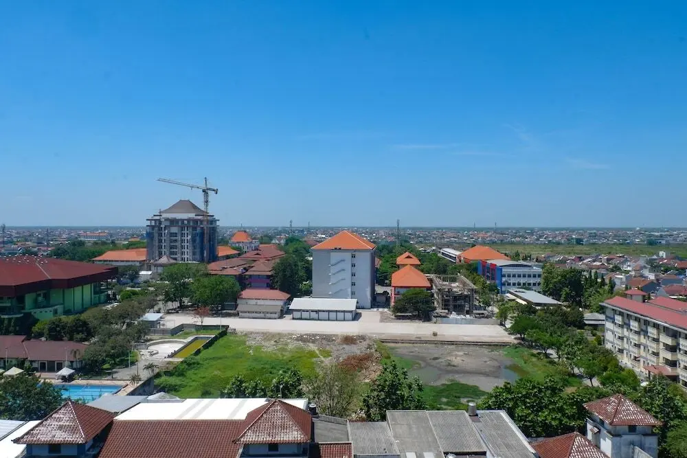 Сурабая: Exquisite 1Br Apartment At Puri Mas