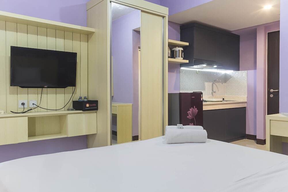 Джакарта: Homey And Comfy Studio Apartment At Sentra Timur Residence