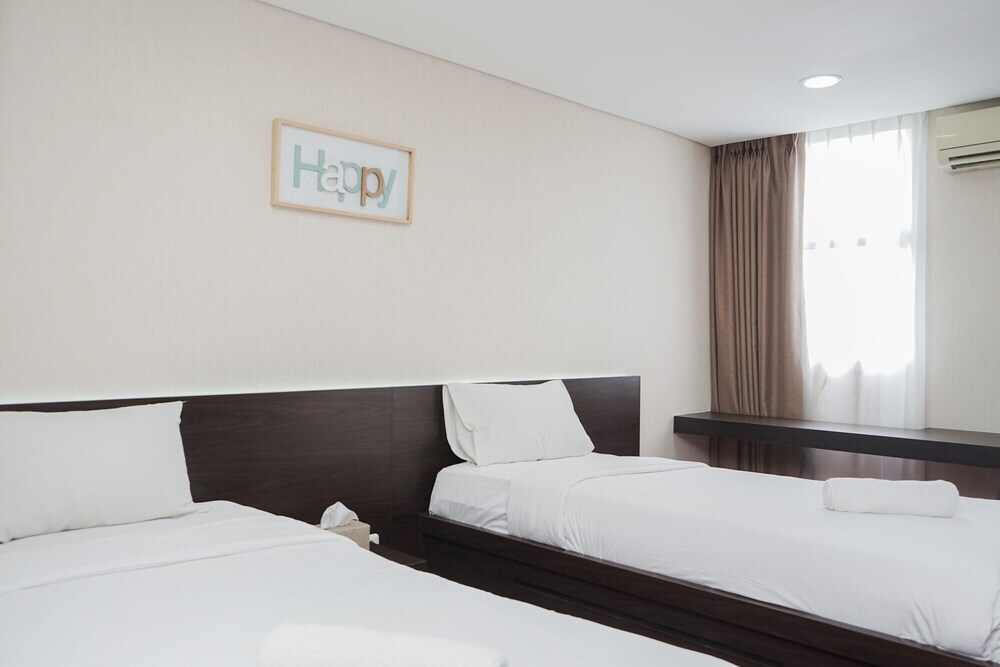 Южный Тангеранг: Elegant Studio Apartment (No Kitchen) at Tuscany Residence