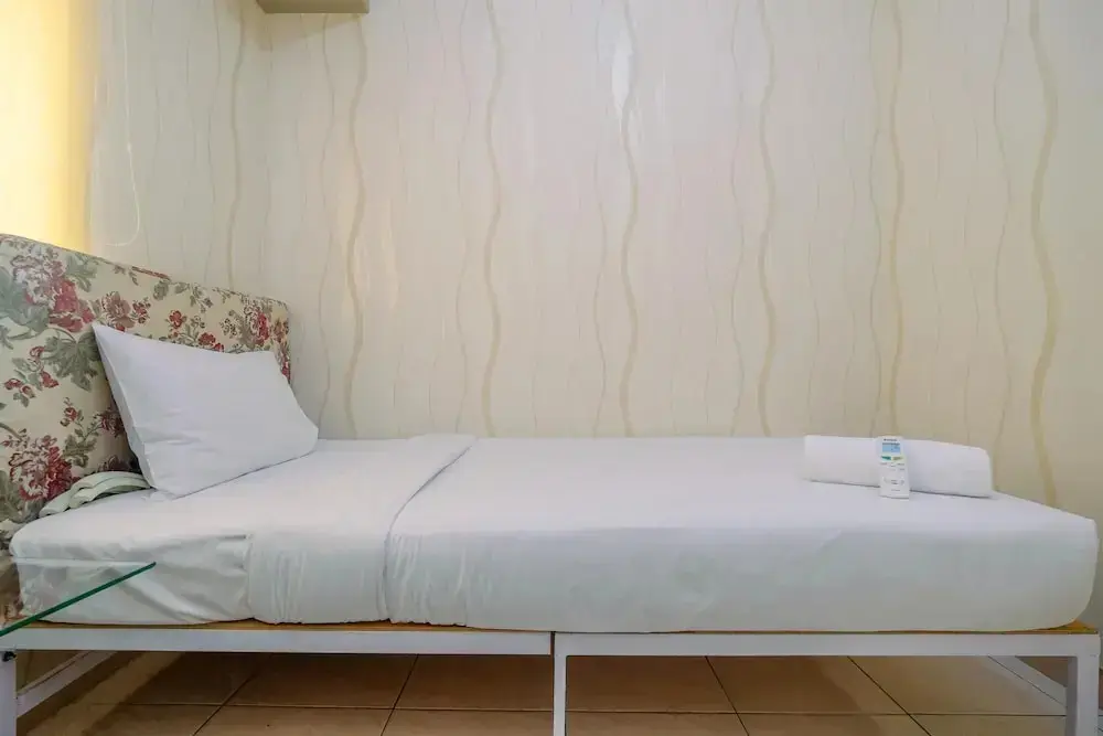 Бекаси: New Furnished and Cozy Stay @ 2BR Springlake Bekasi Apartment
