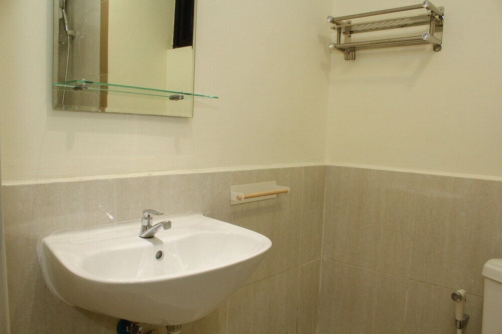 Сибату: Comfort Living 2BR at Meikarta Apartment